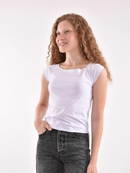 REMERA NARA BLANCO