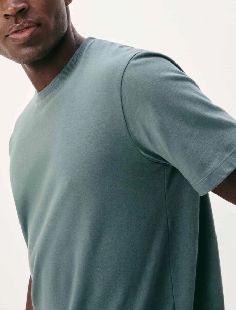 CAMISETA BÁSICA UNISSEX REGULAR WORLD VERDE