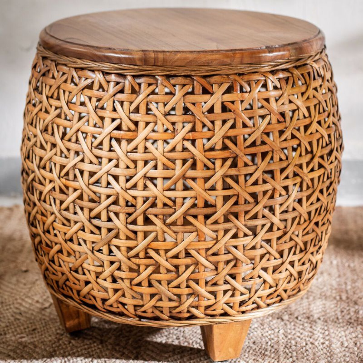 Mesa Auxiliar de Fibras Naturales con Tapa de Madera 