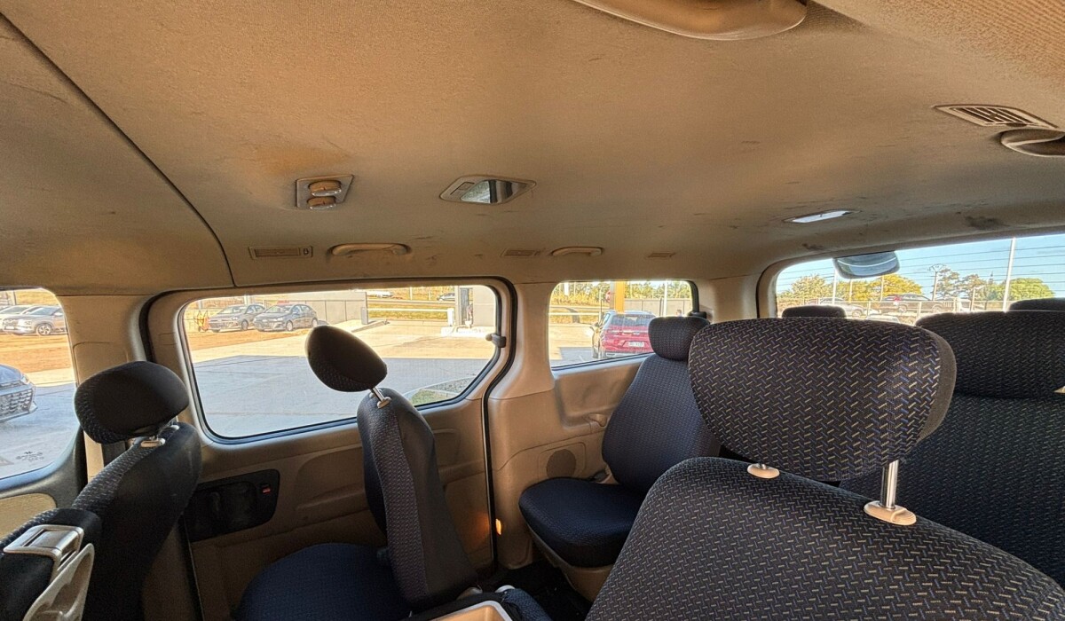 Hyundai H1 12Plz Minibus Diesel - 2014 Hyundai H1 12Plz Minibus Diesel - 2014