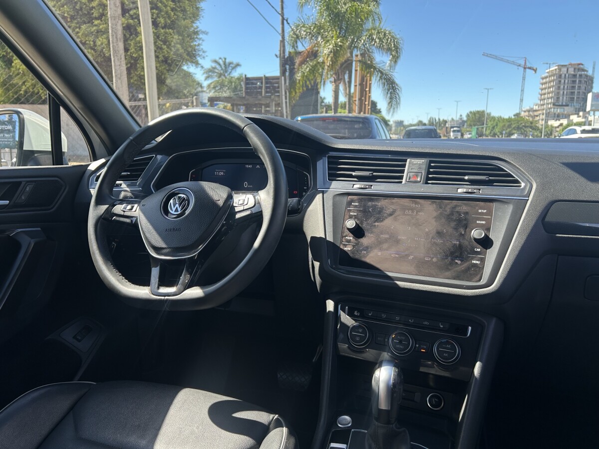 Volkswagen Tiguan 2021 EXCELENTE ESTADO! | Permuta/ Financia Volkswagen Tiguan 2021 EXCELENTE ESTADO! | Permuta/ Financia