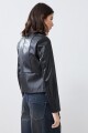 Chaqueta eco cuero con detalle pasamanería negro
