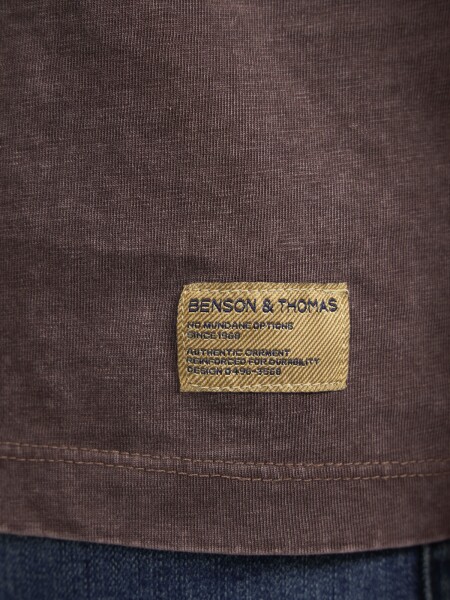 T-SHIRT COS BERENJENA