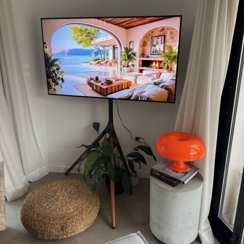 Trípode soporte para TV LCD hasta 65 pulgadas Trípode soporte para TV LCD hasta 65 pulgadas