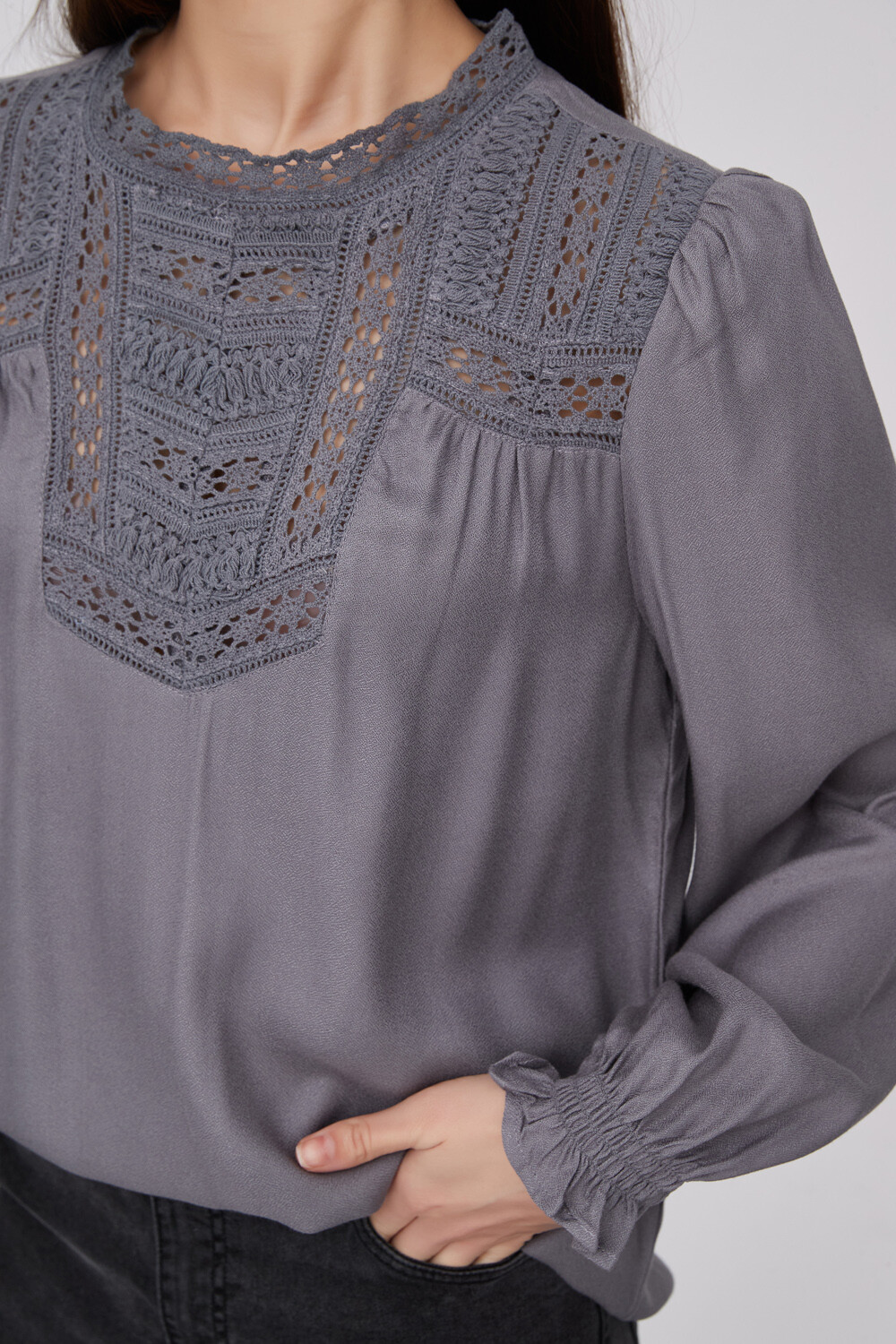 Blusa Anjelika Gris Topo