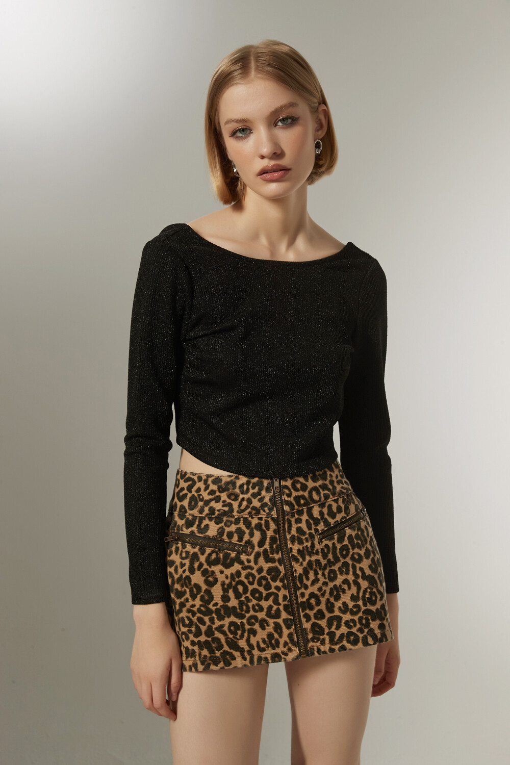 Tops Attusa Negro