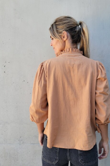 Blusa Copenhague Camel claro
