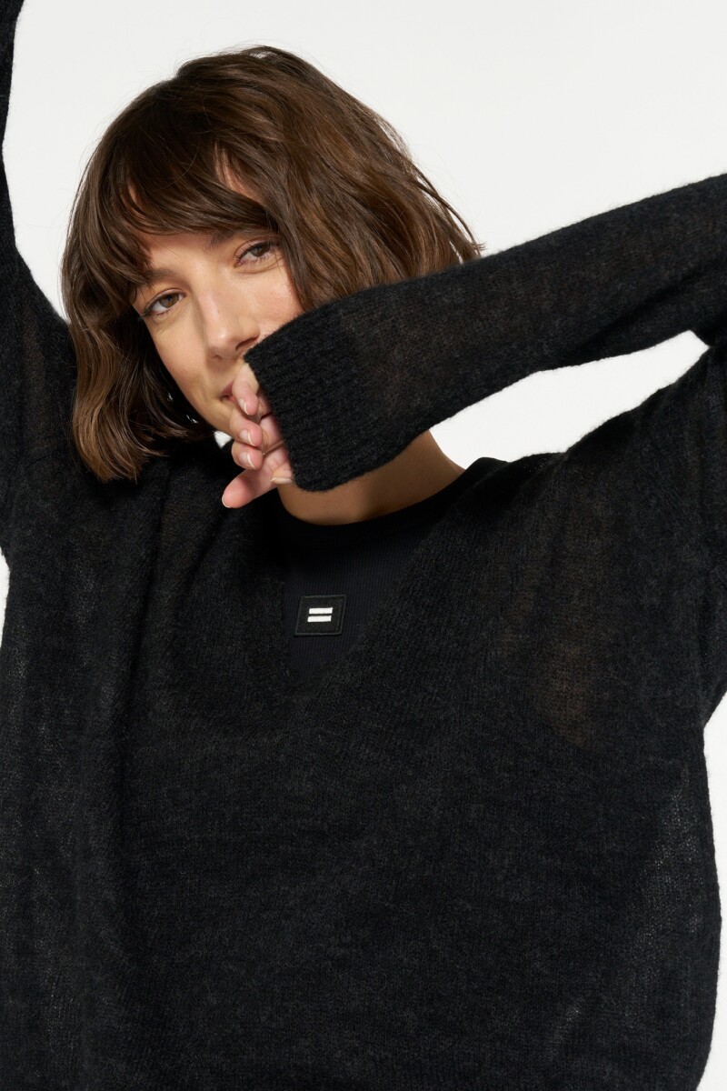 Sweater V Negro