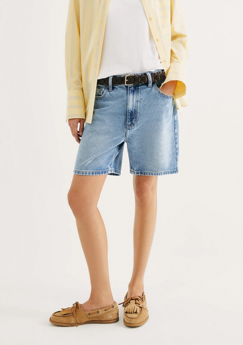 BERMUDA DE JEAN CINTURA MEDIA - AZUL 