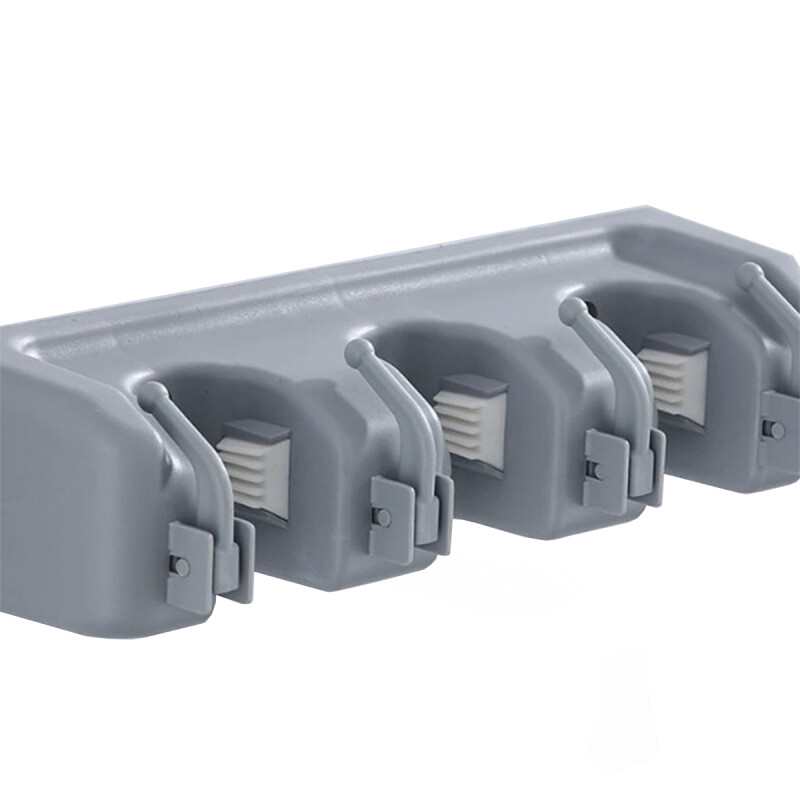 Soporte para escobas con 3 ganchos GRIS