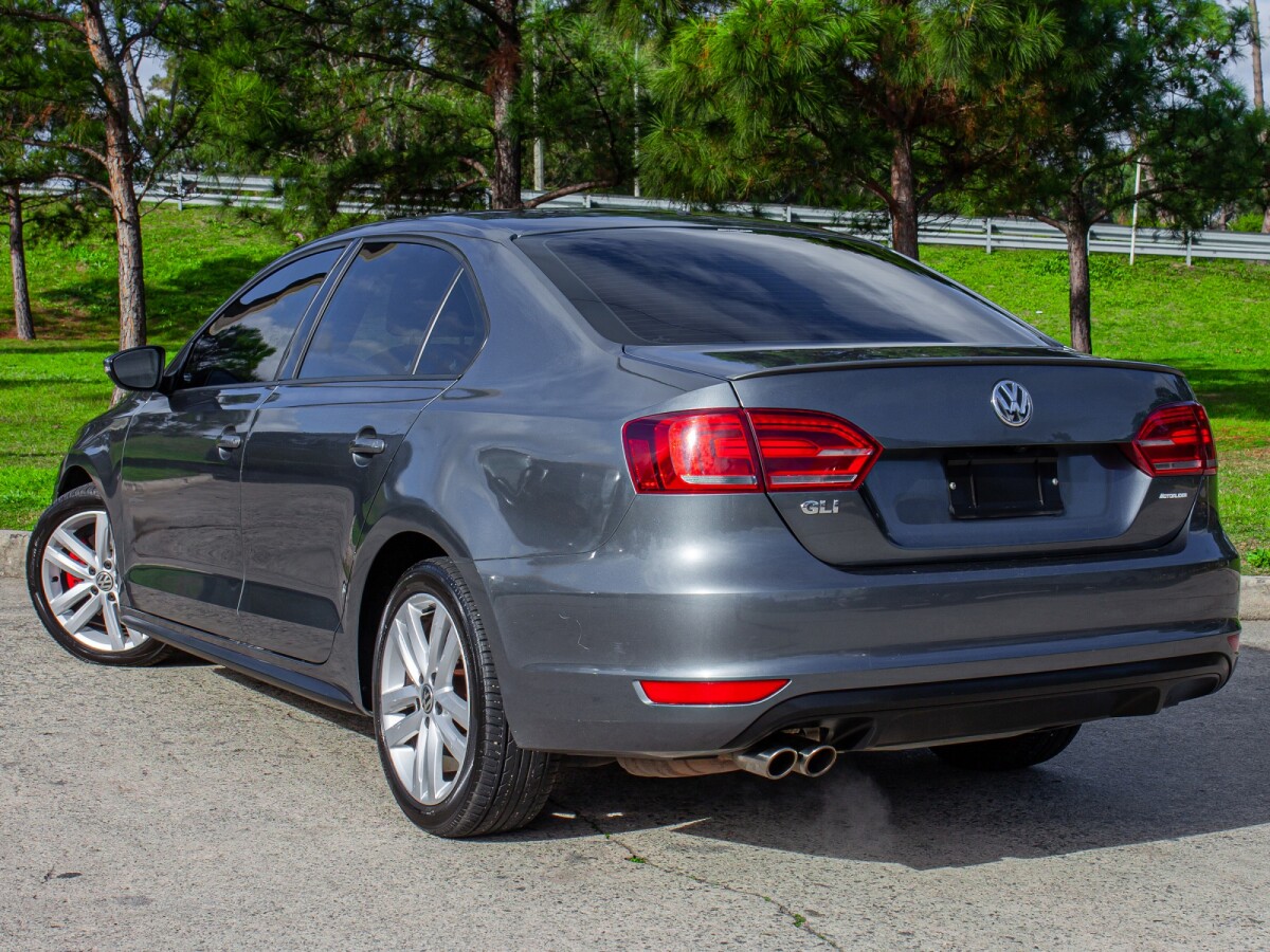 Volkswagen Vento 2.0 GLI DSG | Permuta / Financia Volkswagen Vento 2.0 GLI DSG | Permuta / Financia