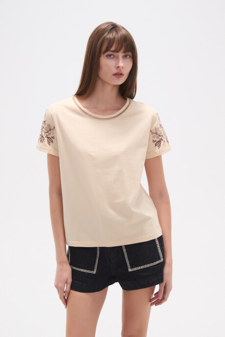 Remera Dangu Estampado 1