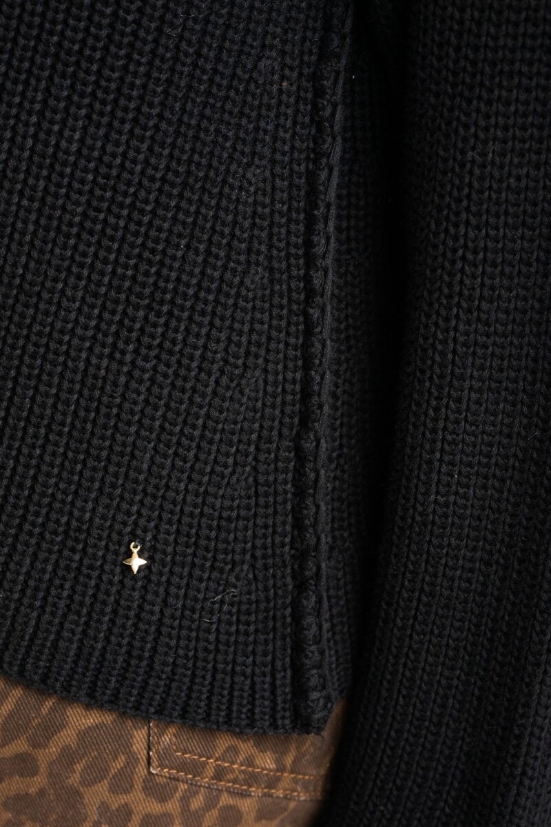 Sweater Negro