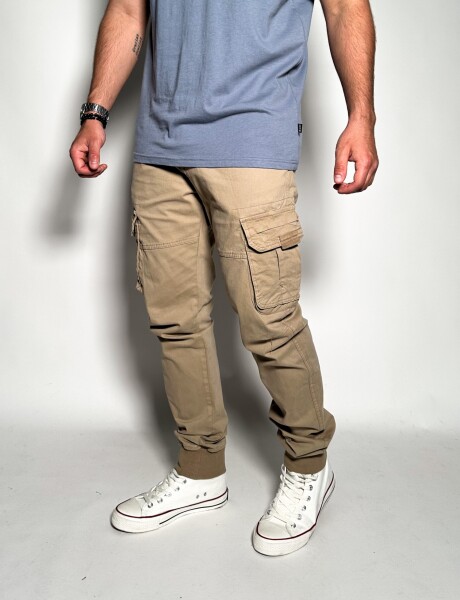 Pantalón cargo con puño León Beige