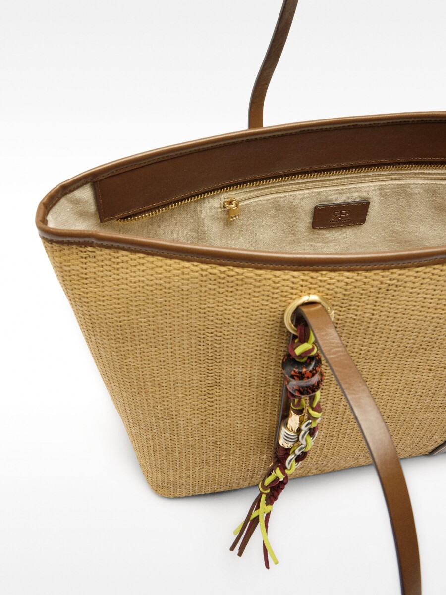 Bolso Shopper De Efecto Rafia Con Colgante natural