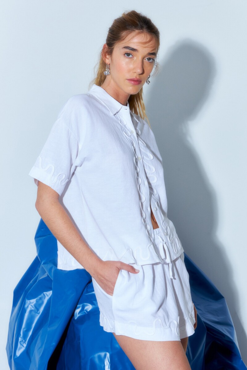 Short wavy sun blanco