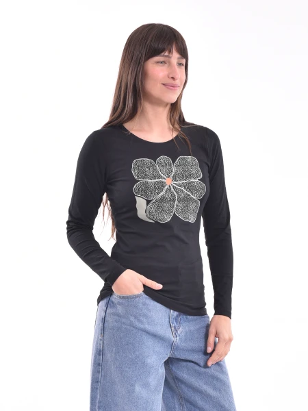 REMERA NILA VARIANTE 13