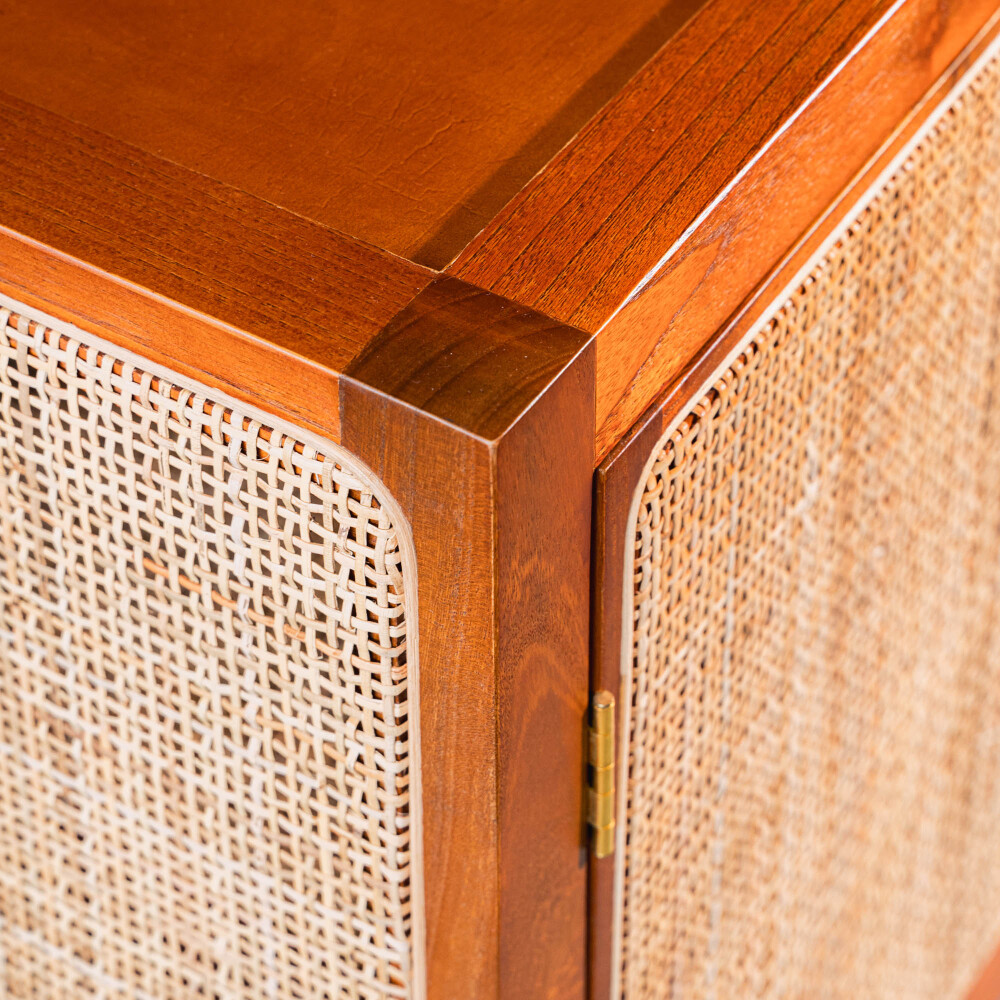 Mesa lateral webbing Mesa lateral webbing