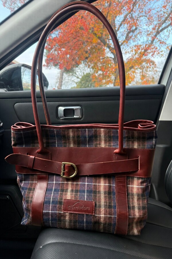 British Handbag Chocolate / Beige
