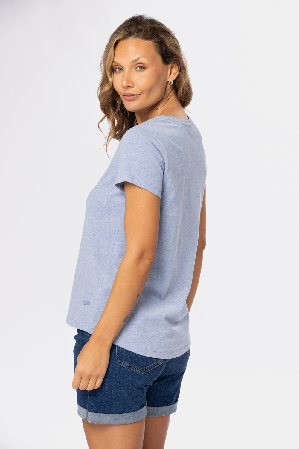 REMERA BÁSICA DE ALGODÓN Denim