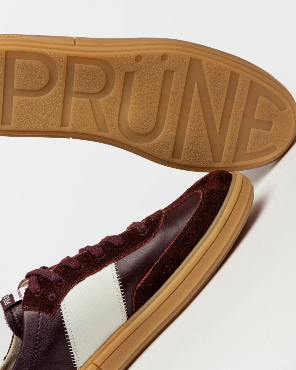 Sneaker Nil En Cuero Liso Bordeaux