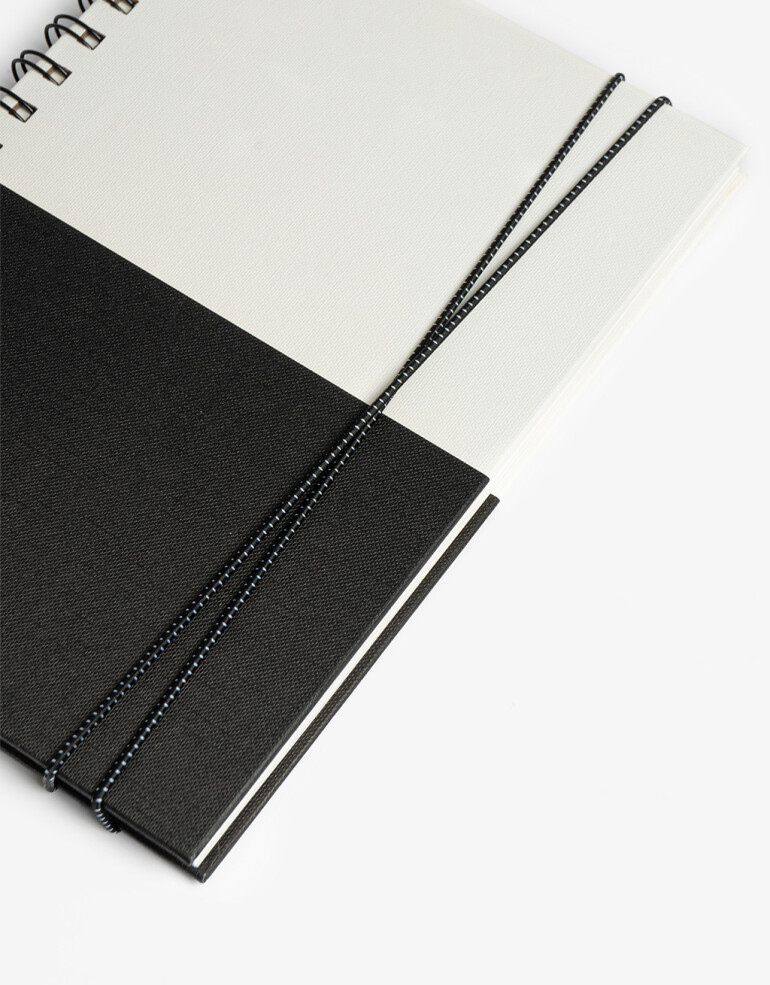 Anotadores Cuadernos y Memos Cuaderno A5 Tapa Dura, Con Espiral Y Elástico. - Combinacion Bicolor