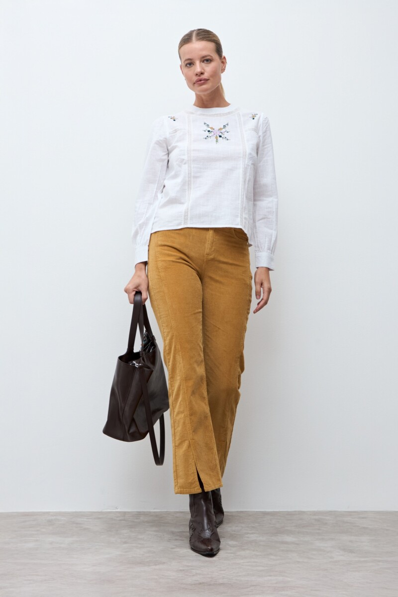 Blusa bordada - blanco 