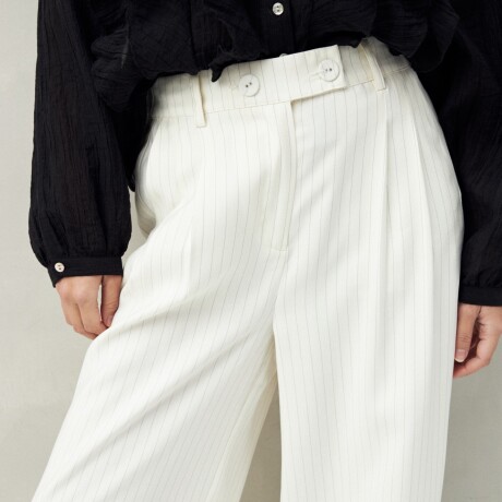 PANTALÓN KIA Crudo