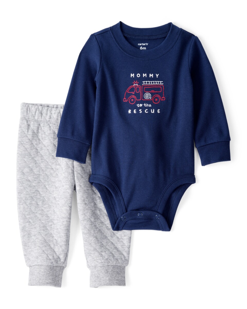 Set dos piezas de algodón, pantalón capitoneado y body, diseño bomberos 