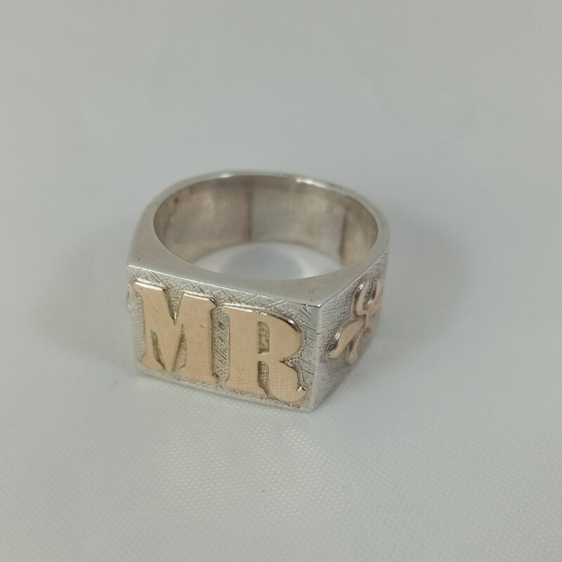 Anillo sello Plata y Oro Bajo Modelo Joven Anillo sello Plata y Oro Bajo Modelo Joven