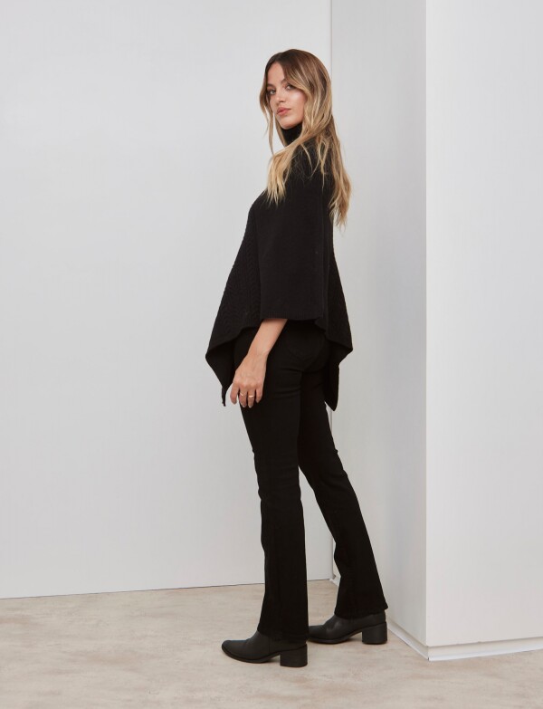 Poncho Trenza NEGRO