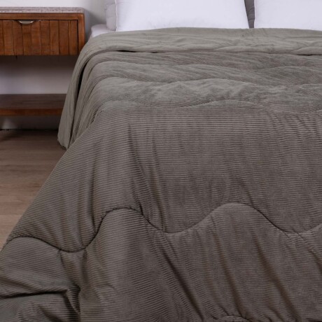 ACOLCHADO QUEEN MICROFIBRA VERDE RIB OLIVA