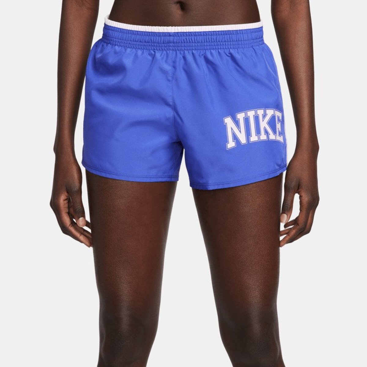 SHORT NIKE W SWSH RUN de Mujer - DQ6360-430 - Azul Francia 