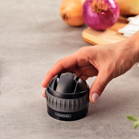 Afilador negro para cuchillos "POFIO" -TRAMONTINA TR7997