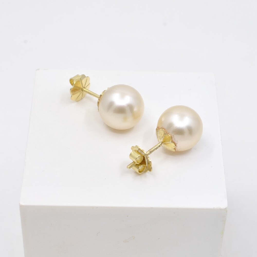 10.5 mm Caravanas En Oro 18K Y Perlas 10.5 mm Caravanas En Oro 18K Y Perlas