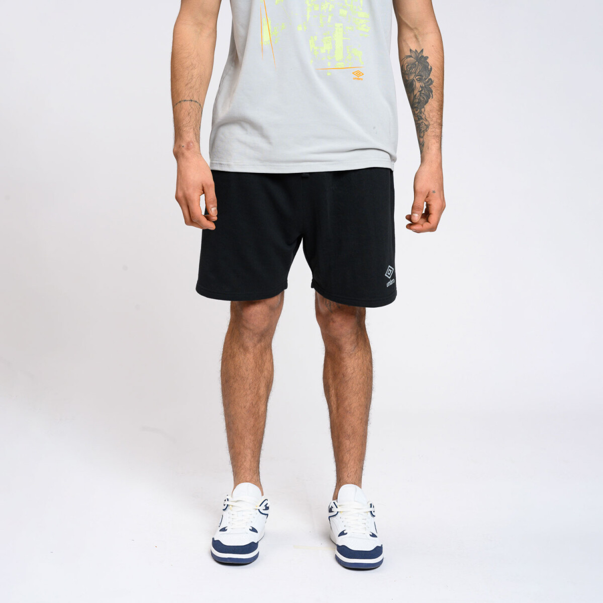 BERMUDA RAY HOMBRE Umbro Hombre - 002 