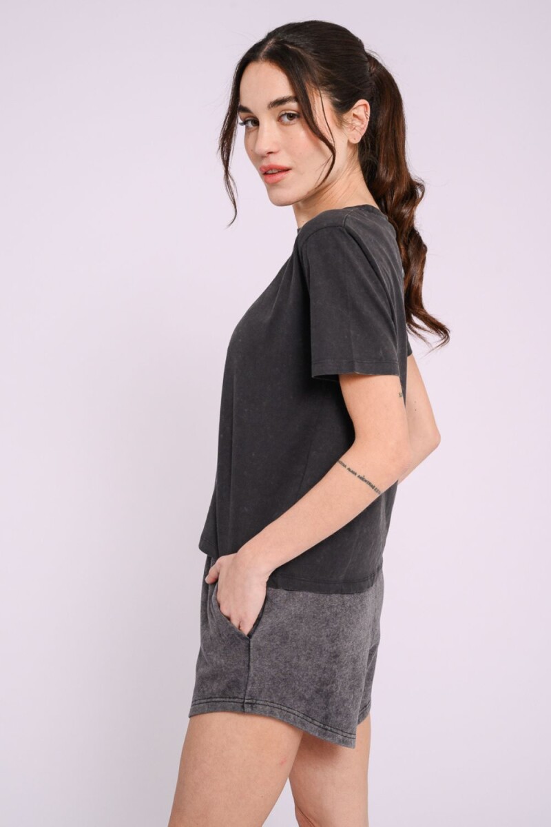Remera básica Negro