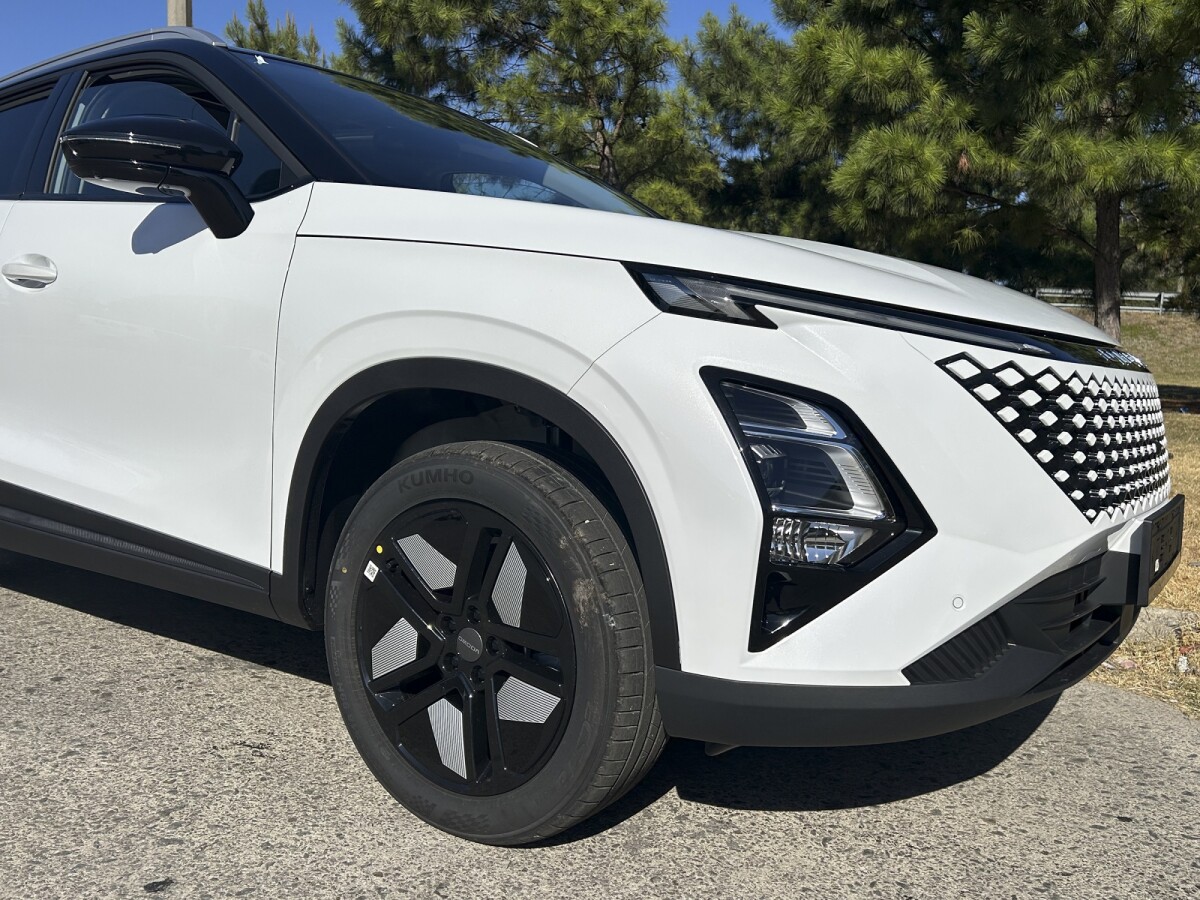 Omoda 5 Premium HEV 1.5 CVT Extra Full | Permuta / Financia Omoda 5 Premium HEV 1.5 CVT Extra Full | Permuta / Financia