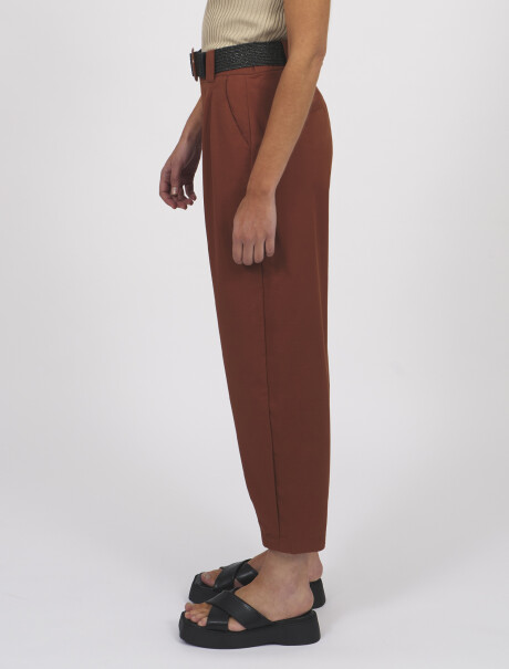 Pantalon con pinzas cobre