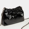 Mini Bag Gina en cuero charol arrugado Negro