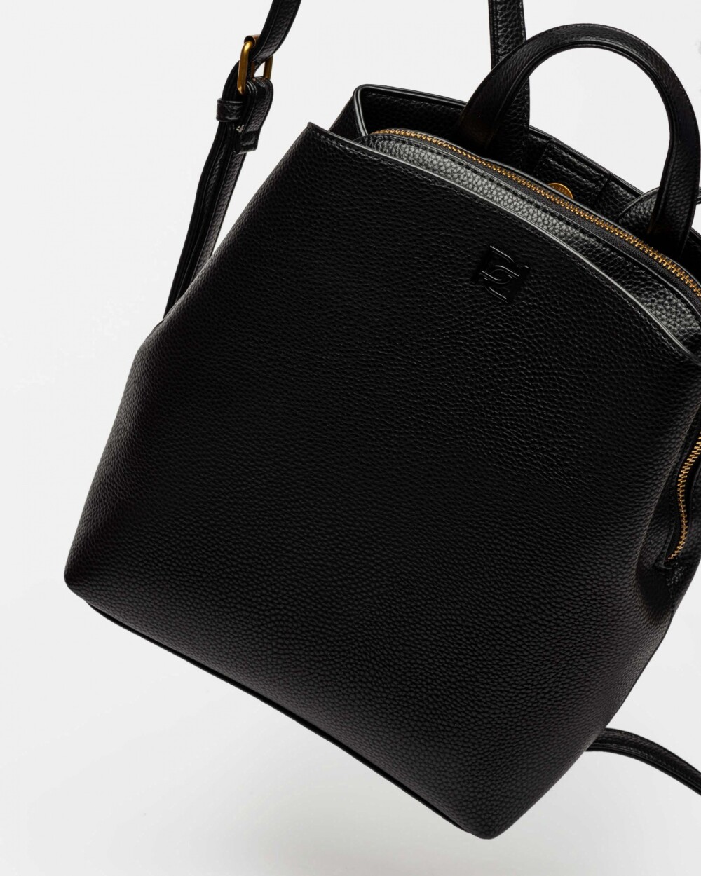 Mochila Oslo en Efecto Cuero Graneado Negro