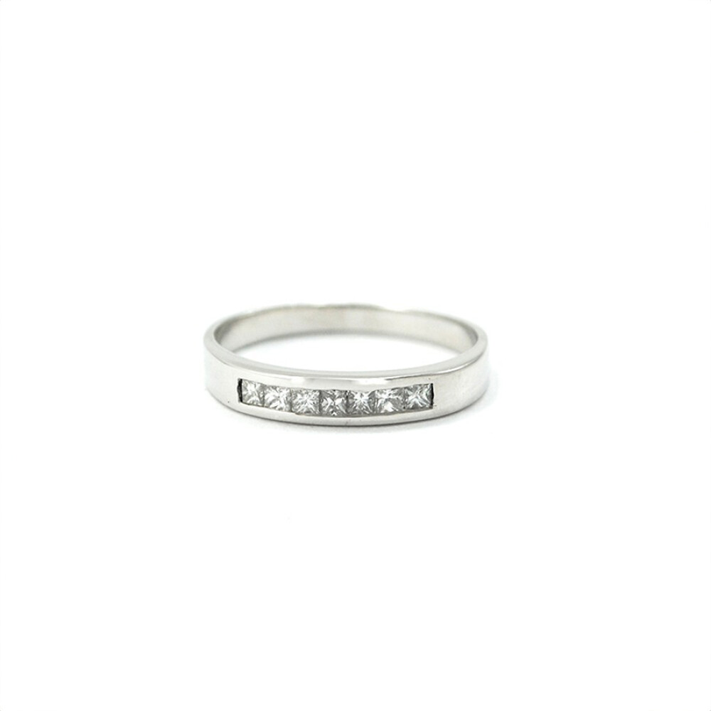 Anillo Oro 18K Blanco Y 7 Brillantes Corte Princesa Anillo Oro 18K Blanco Y 7 Brillantes Corte Princesa