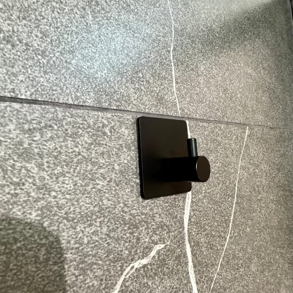 Percha autoadhesiva Negro Mate GC Percha Autoadhesiva Negro Mate Gc