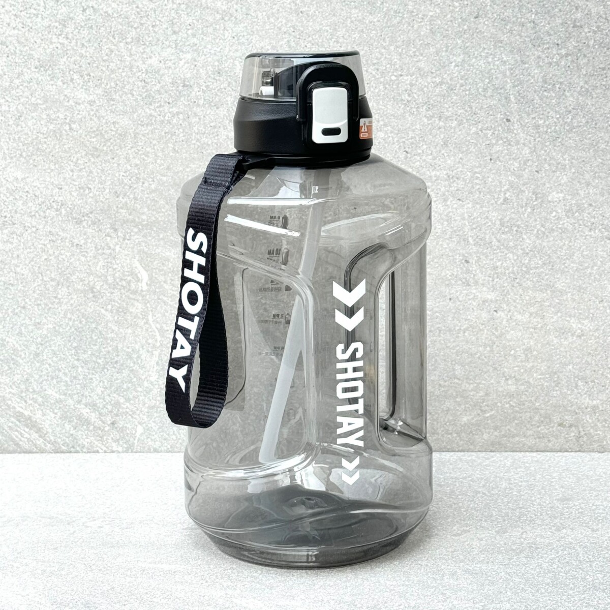 Botella Deportiva Plástica Con Sorbito 2.2L 