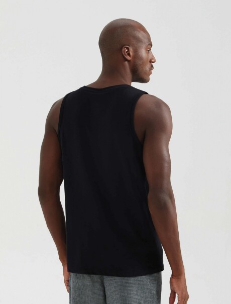 MUSCULOSA BÁSICA MASCULINA NEGRO