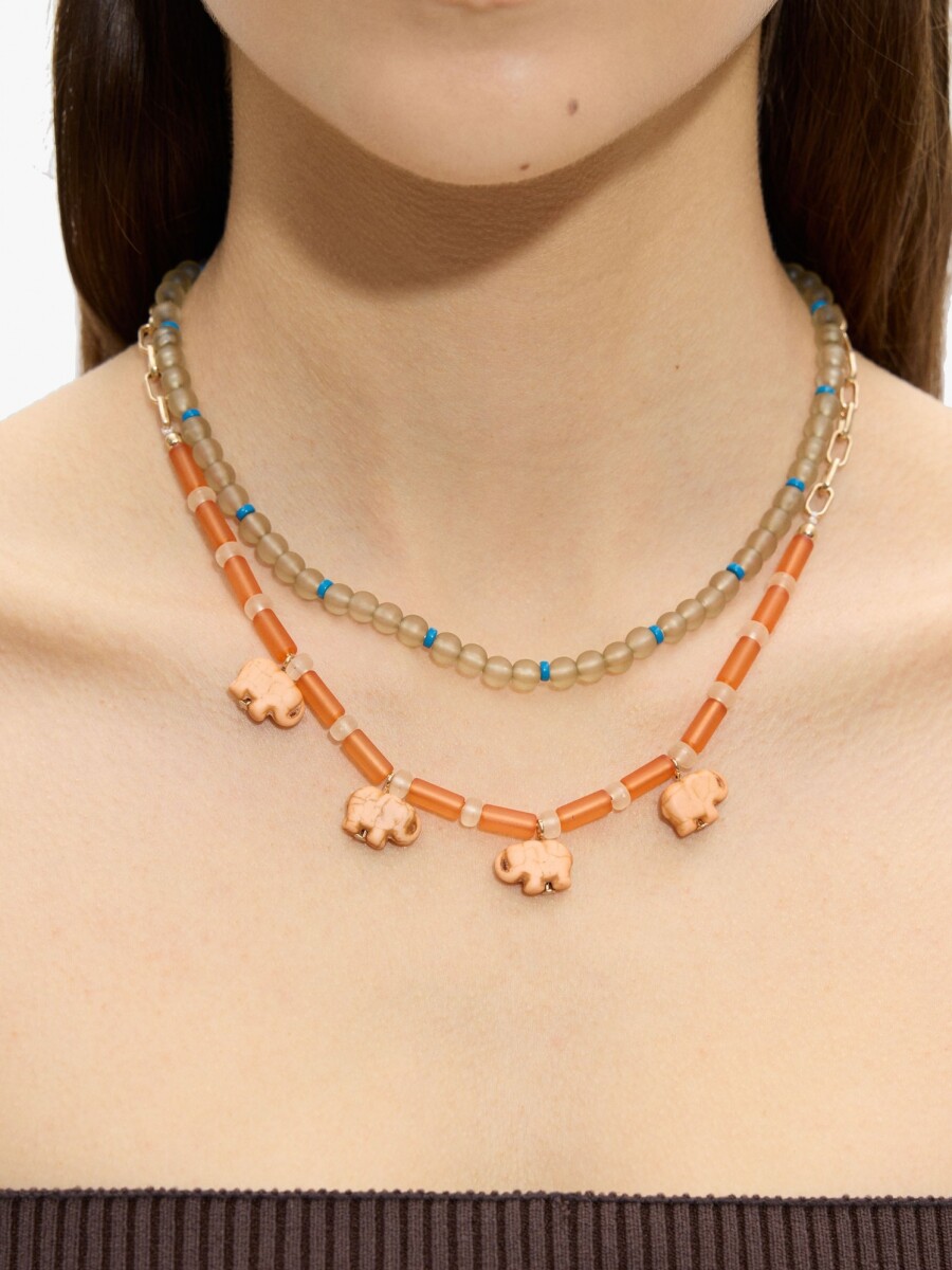 Set De Collares Cuentas Y Elefantes multicolor