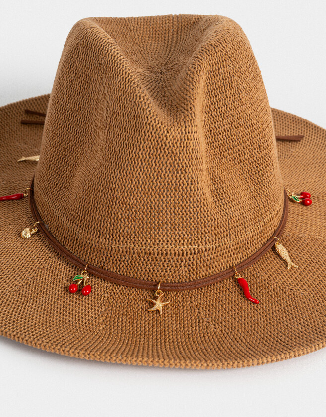Sombreros Sombrero Con Charms - Marron Beige