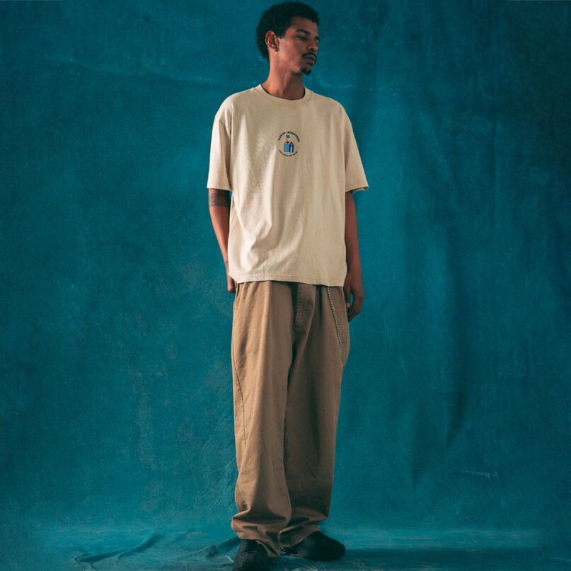 REMERA OVERSIZE - PLANTAR LA BANDERA REMERA OVERSIZE - PLANTAR LA BANDERA