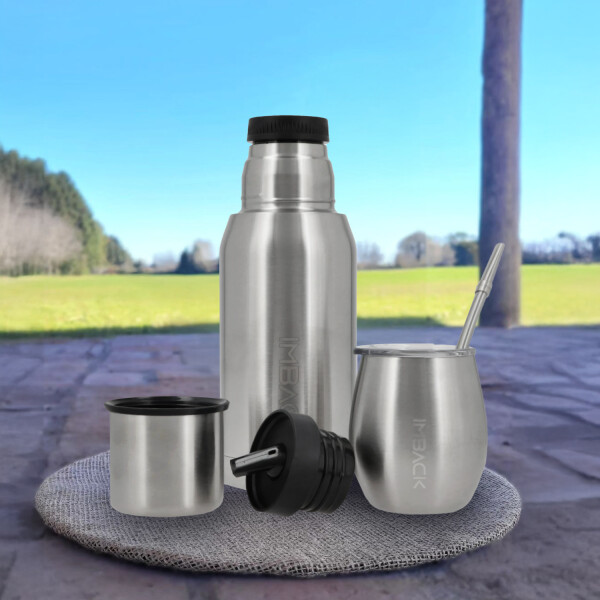 Set Termo de Acero Inoxidable Doble Capa y Doble Pico de 0,75 litros Color Plata + Mate con Tapa + Bombilla Set Termo de Acero Inoxidable Doble Capa y Doble Pico de 0,75 litros Color Plata + Mate con Tapa + Bombilla