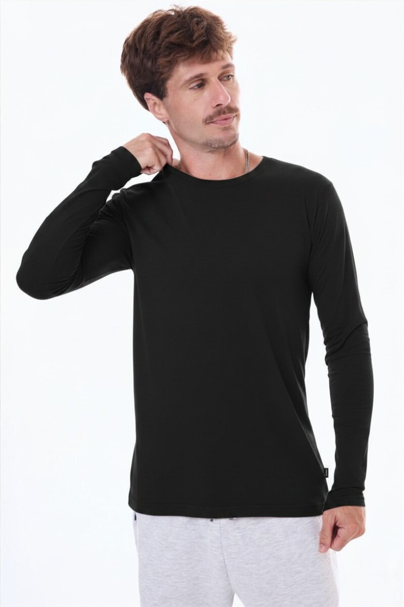 Remera Baldur Negro